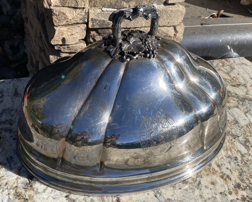 Antico piatto argento cupola